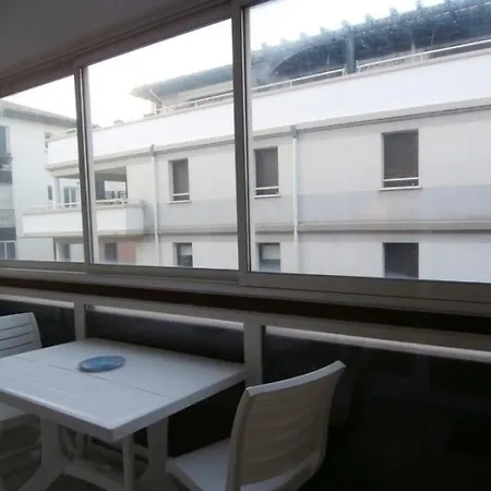 Barjonnet 2 - Saint-jean-de-luz, 1 Bedroom, 4 Persons *