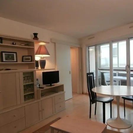 Barjonnet 2 - Saint-jean-de-luz, 1 Bedroom, 4 Persons * Saint-Jean-de-Luz